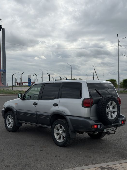 Nissan terrano 2