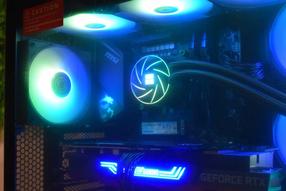 Геймърски Компютър i7 10700KF | Rtx 3070Ti | 32GB Ram | 512GB ssd |