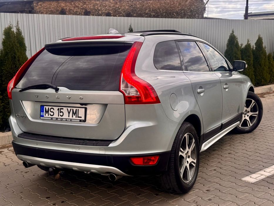 Volvo Xc60 R design Automat 4x4