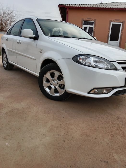 Gentra 2 pozitsiya 2015 yil moshina yangide