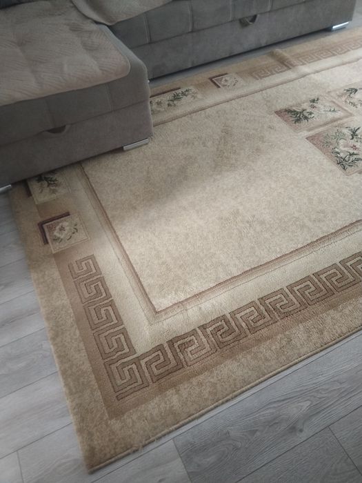 Продам ковёр. Размер 2×4.