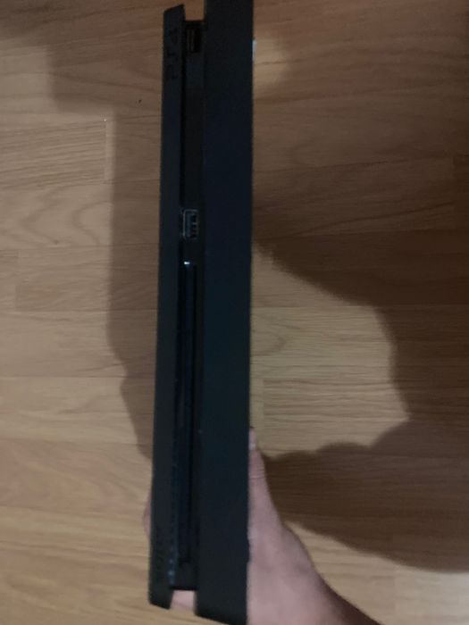 PlayStation 4 + jocuri bonus.