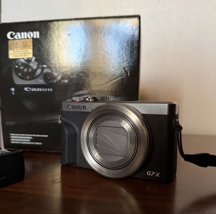 Canon PowerShot G7X Mark III