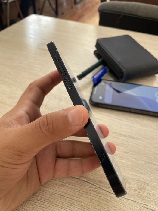 Iphone 12 64gb sotiladi