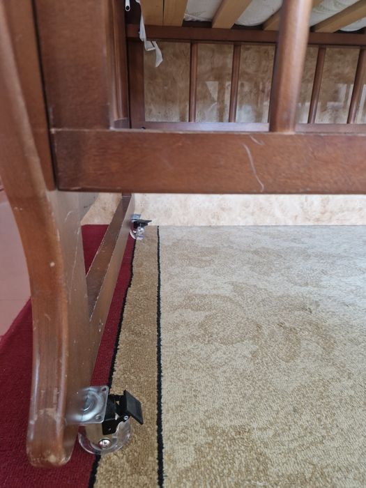 Продам детскую кроватку