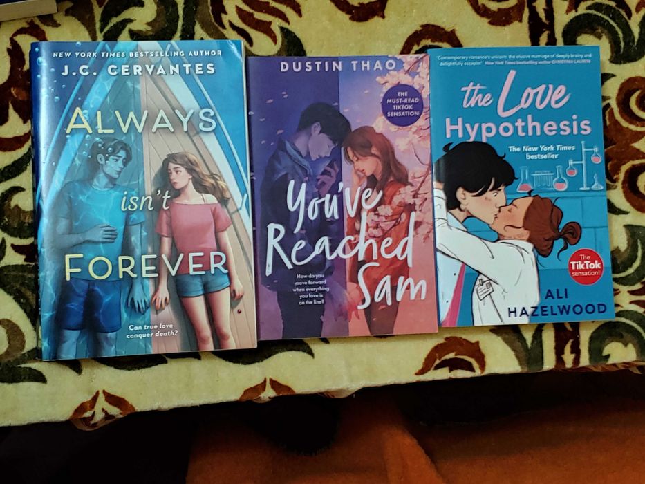 Книги на български и английски език