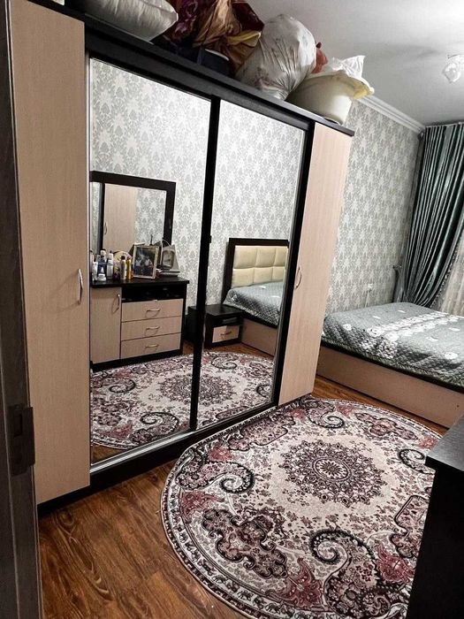 Продаю квартиру Яшнабадский р-он Авиасозлар-4, 2-х ком 3-этаж 50м2