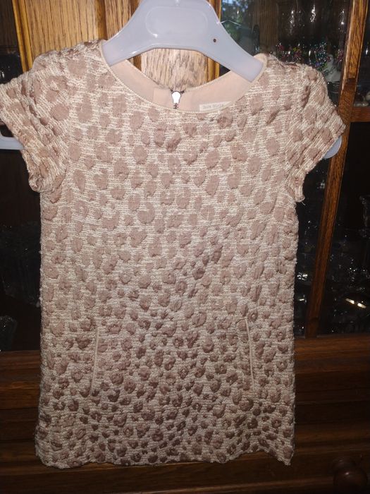 Vând rochie elegantă și rochie Zara 3-4 ani