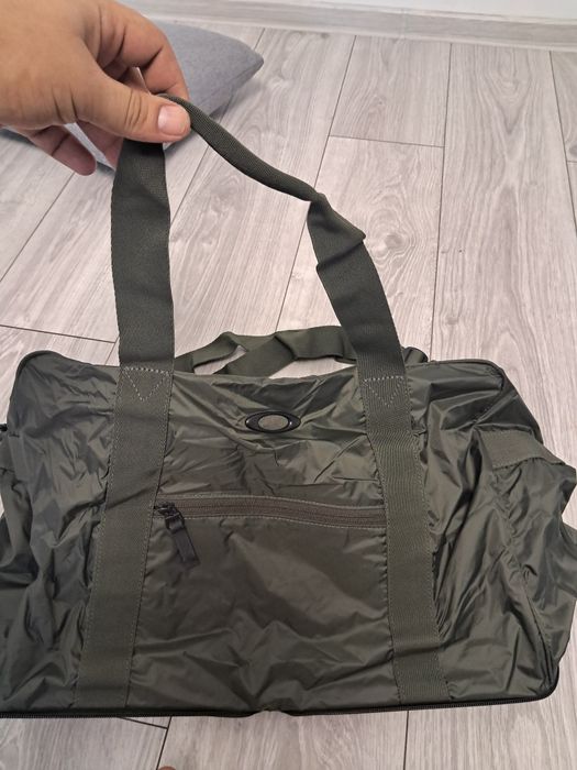 Geantă voiaj / sport Oakley Packable Duffle – Originală, pliabilă, Nouă