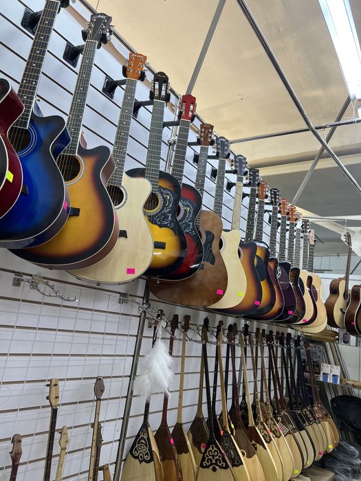 Гитара Акция + медиатор подарок акустическая гитара