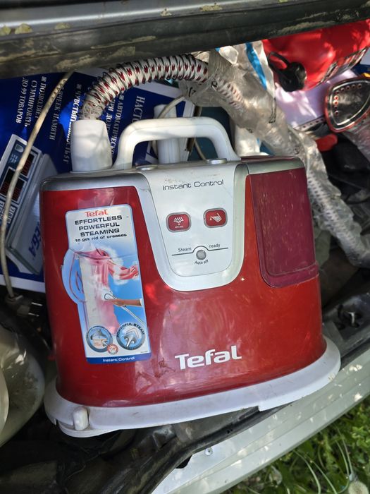 Продам отпариватель для одежды Tefal