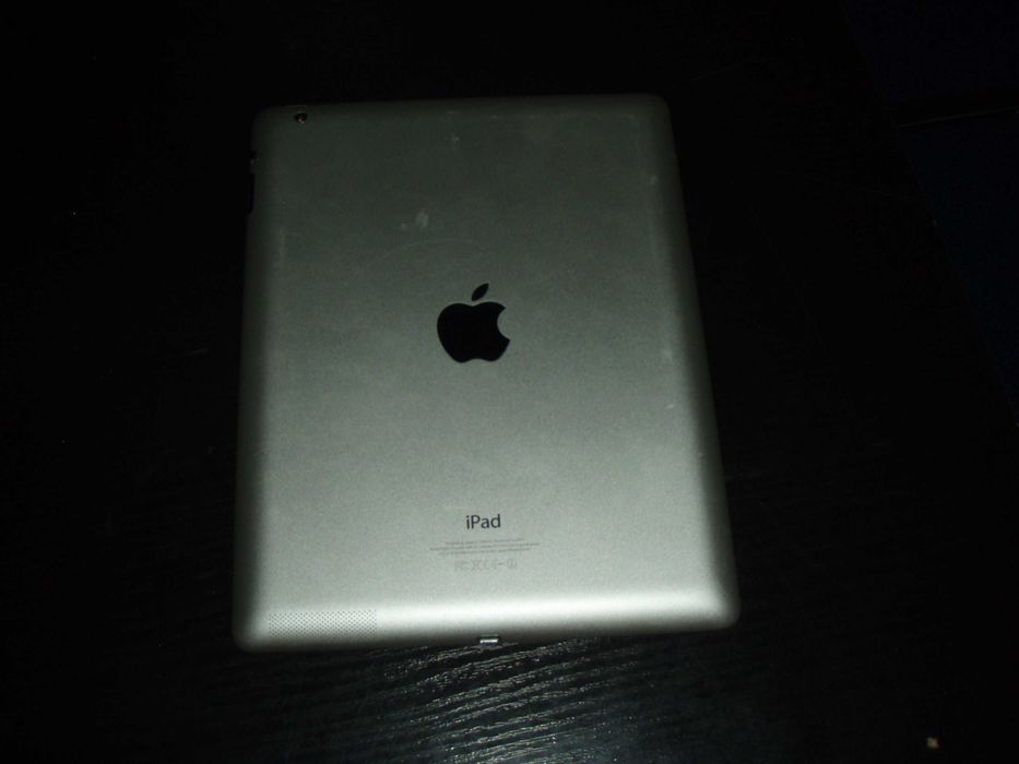 Ipad 4 9.7'' Wifi + 4G A1460 16 Gb functionala, fara cont, fara pin
