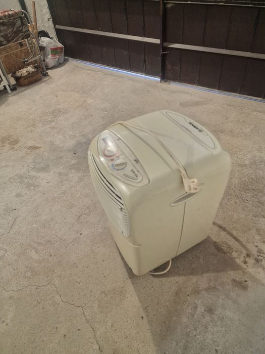 3 в 1 , абсорбатор, отоплител и охладирел.