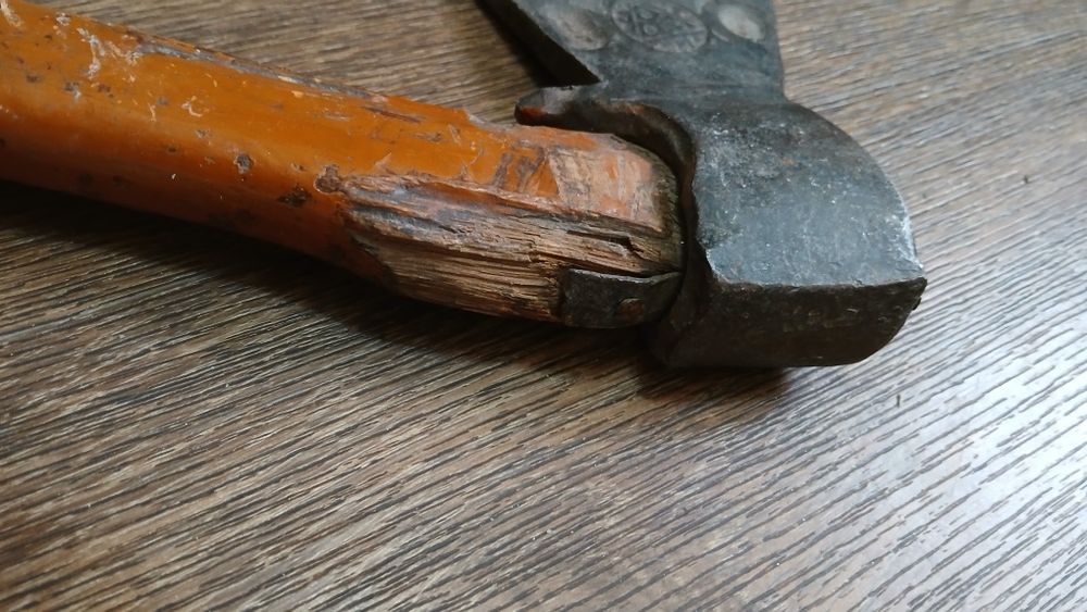 Топор, цена 3000 тенге