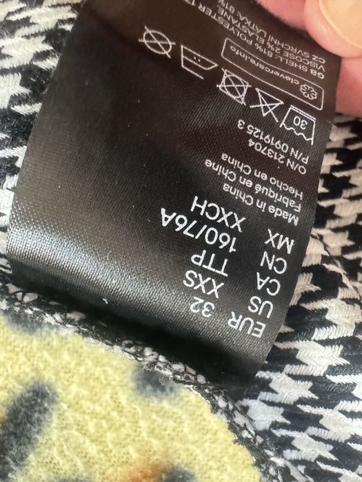 H&M рокля в шанел  десен