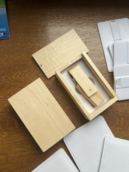 Флешки и карты памяти