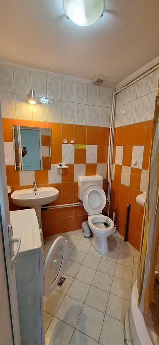 Închiriez Garsonieră în vilă