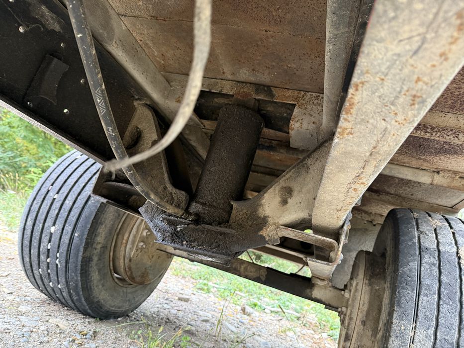 Vand remorca basculabila pt tractor