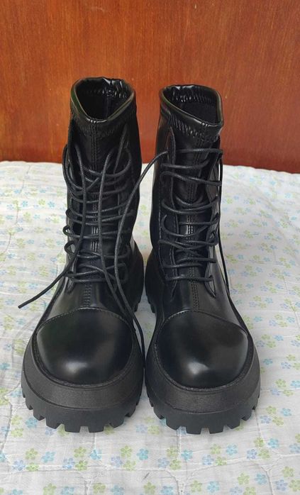 Ботинки 37 размер новые
