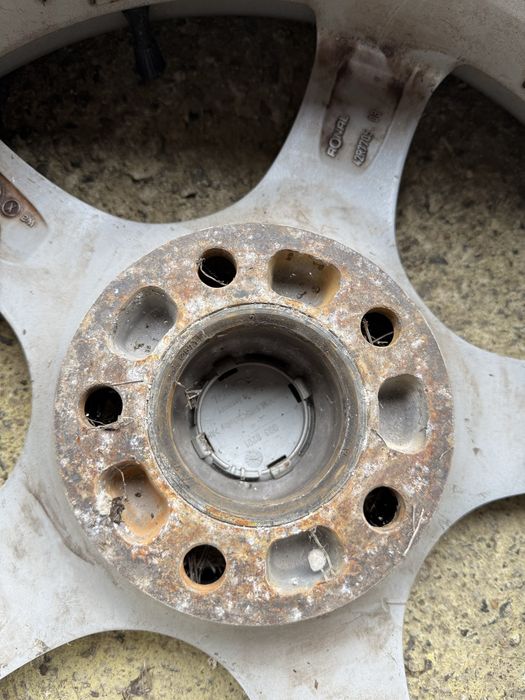 Vant jante 5x114.3 r17