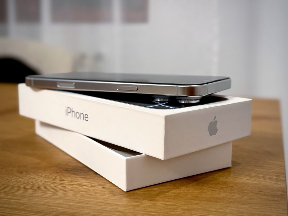 Iphone 16 Pro Max 512 Gb - White, Liber în orice rețea, 10/10