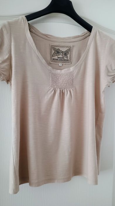 Tricou damă modern.