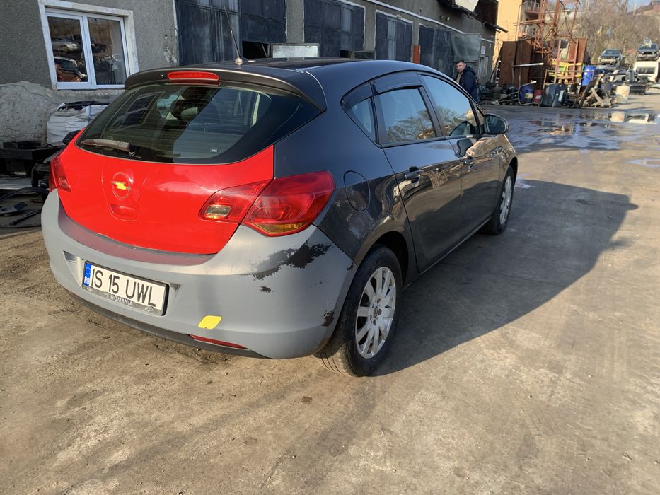 Piese opel astra j motor 1.4 A14XER 2012