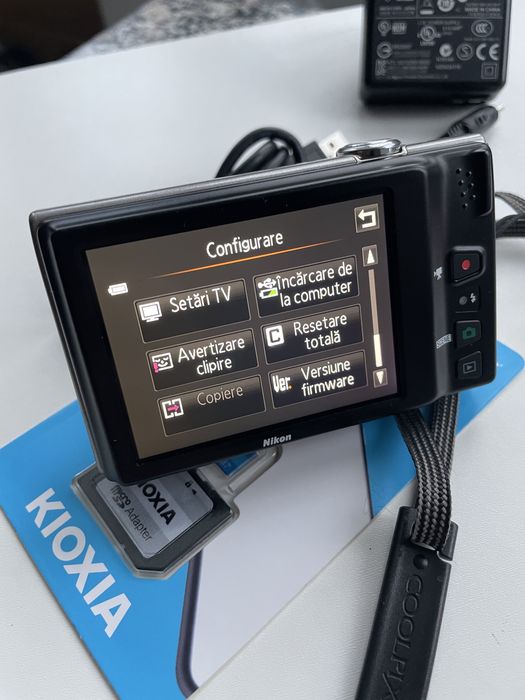 Aparat foto digital NIKON CoolPix S6150 TouchScreen Point and Shoot