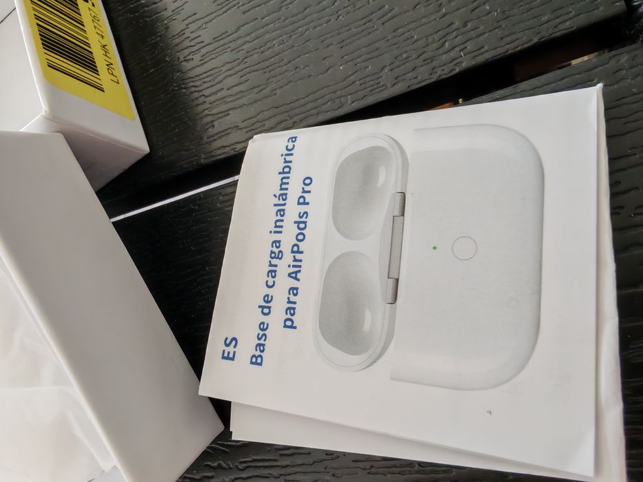 Charging case airpods pro нов