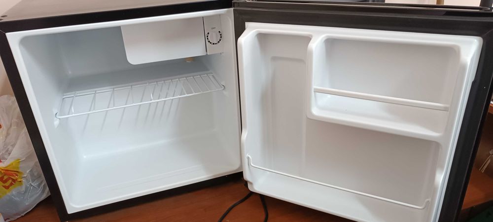 Холодильник ARG ARF-50B черный