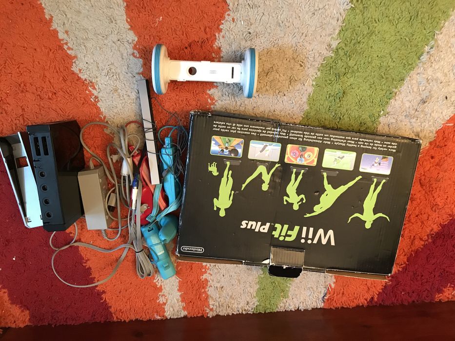 Console wii si xbox360 slim de vanzare