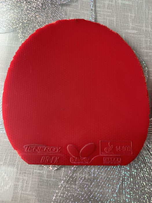 Fete paleta tenis masa Tenergy si Andro