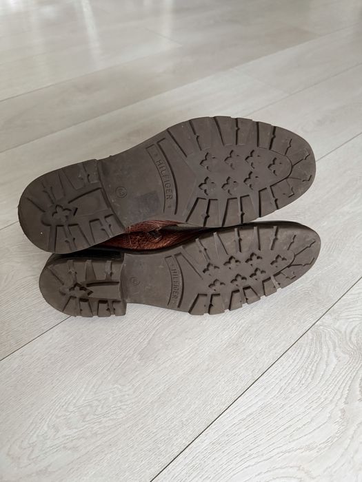 TOMMY HILFIGER piele mar 43 28,5 cm