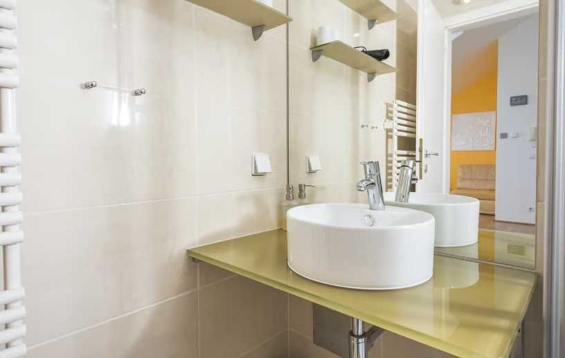 Дава се под наем Едностаен апартамент в Пловдив, Христо Смирненски - 45 кв.м за 270.3 € - Снимка #2