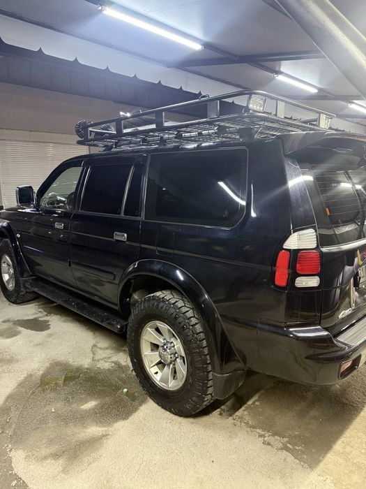 sotiladi mitsubishi montero sport 1