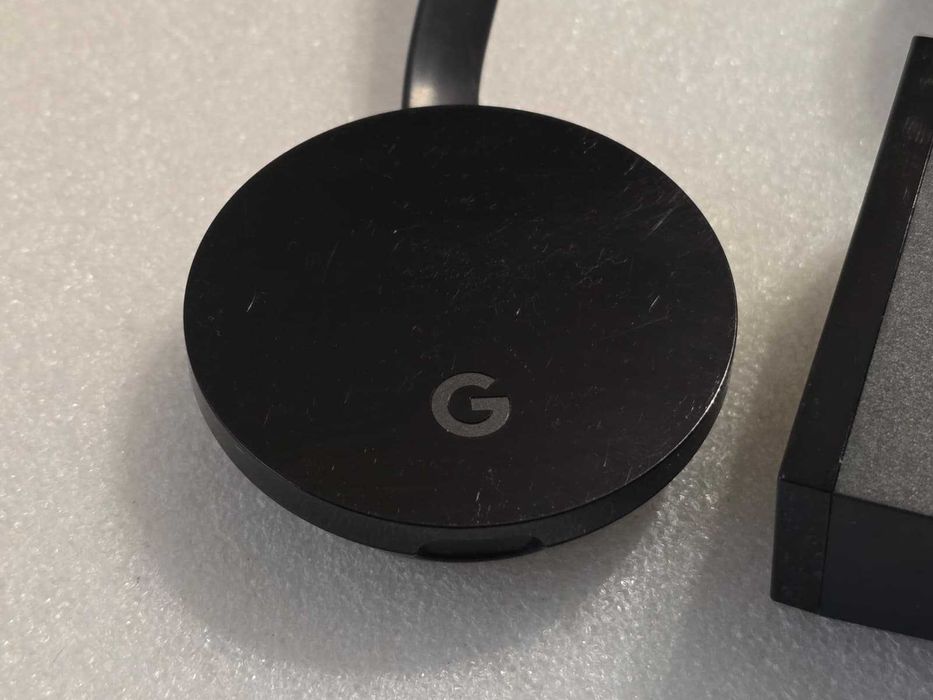 Google Chromecast Ultra 4K HDR, Model NC2-6A5-D, Wi-Fi Dual-Band, Port Ethernet