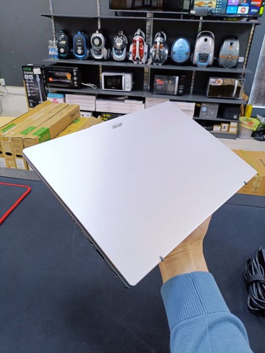 Acer Swift GO 14