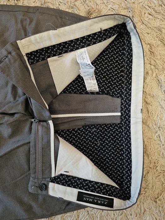 Vand pantaloni de la Zara