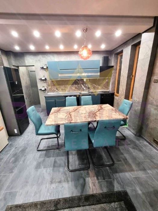 Продава се Двустаен апартамент в София, Център - 66 кв.м за 5137 €/кв.м - Снимка #2