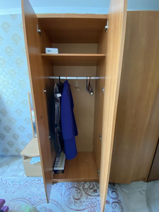 Продам 2 шкафа в хорошем состоянии
