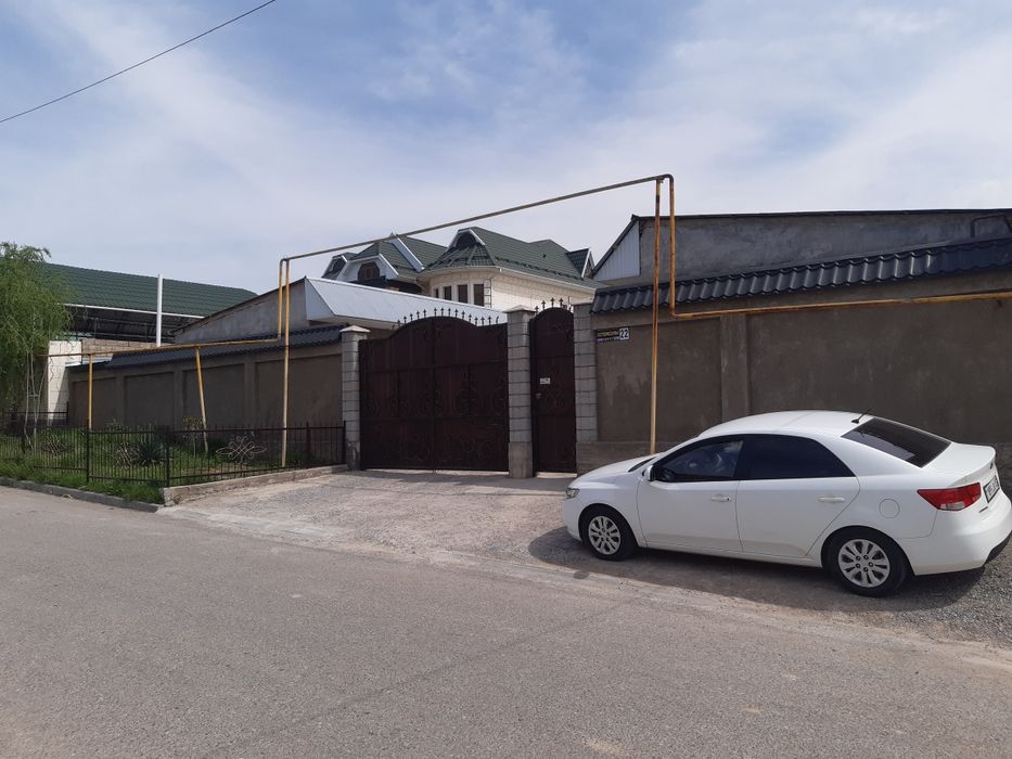 Квартира жалга бериледи