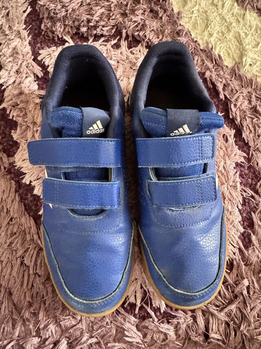 Запазени 37.5 номер 15 евро за момче