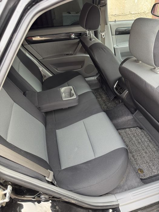 Gentra 2024 Qora Lyukli