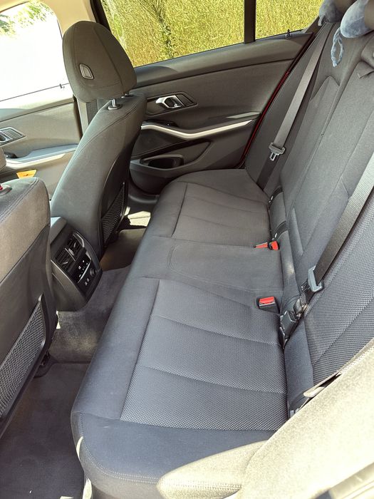 BMW G20 седан салон