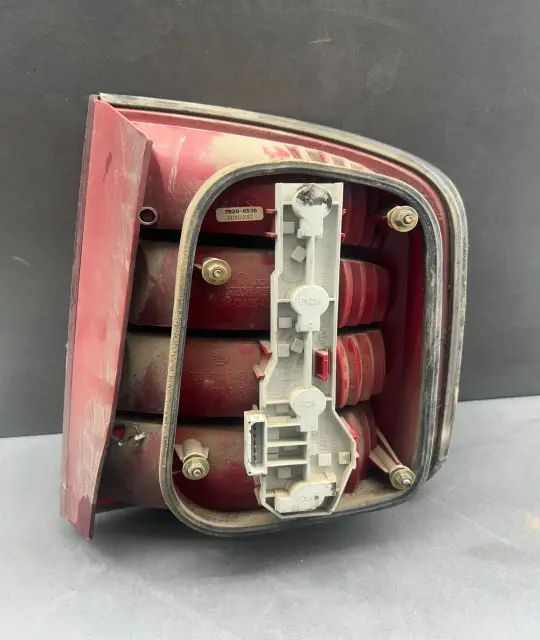 Lampa / Tripla stop stanga pe aripa Skoda Fabia 2002
