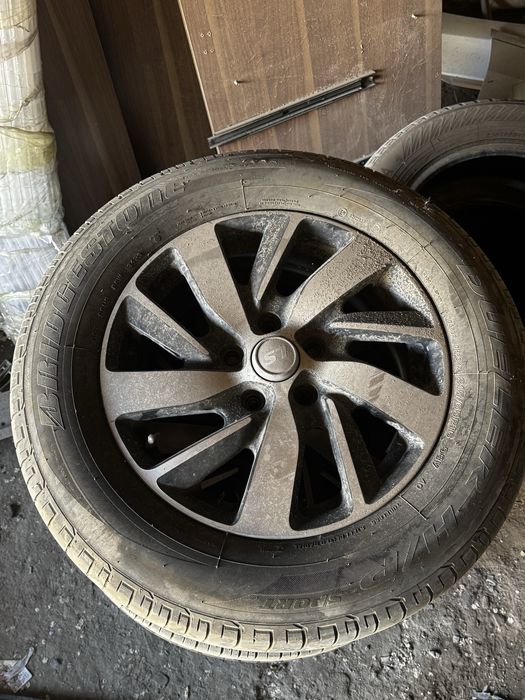 215/65/R16 летние шины с диками