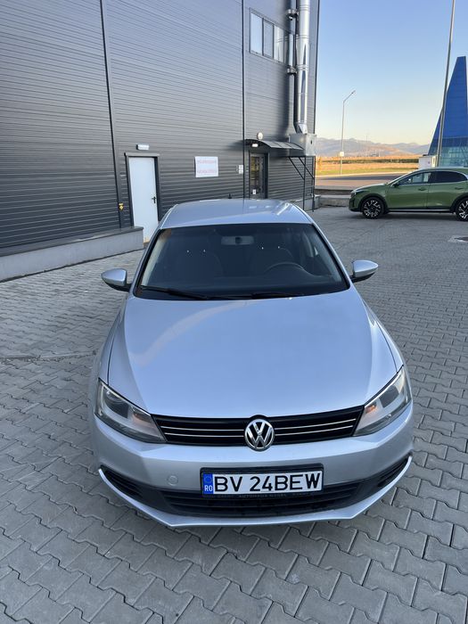 VOLKSWAGEN Jetta 2013 — imagine 3