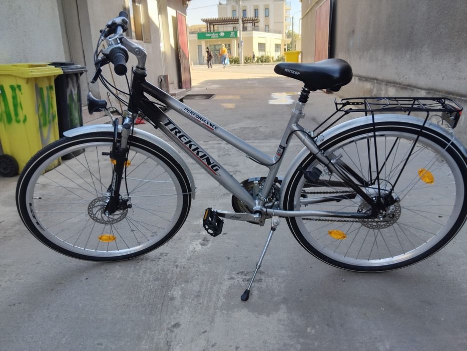 Vând bicicleta din aluminiu