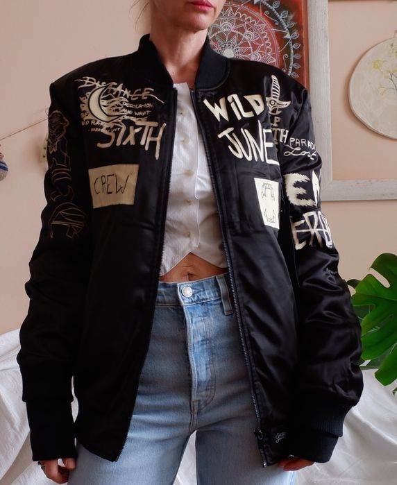 Бомбър Sixt June черен