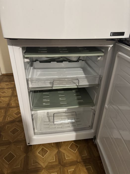 холодильник LG